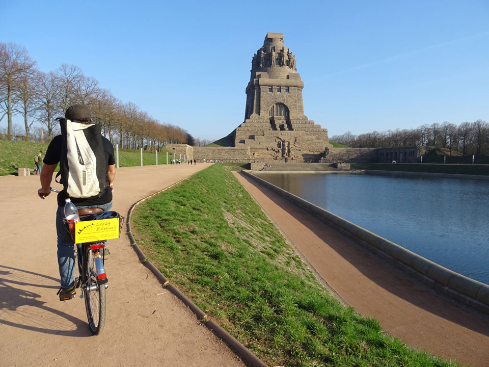 Eine individuelle Tour, z.B. zum Völkerschlachtdenkmal bei Leipzig.